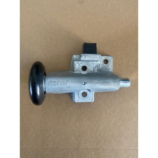 Garador Double Door Top Roller and Bracket Assembly Garador Double Door Top Roller and Bracket Assembly